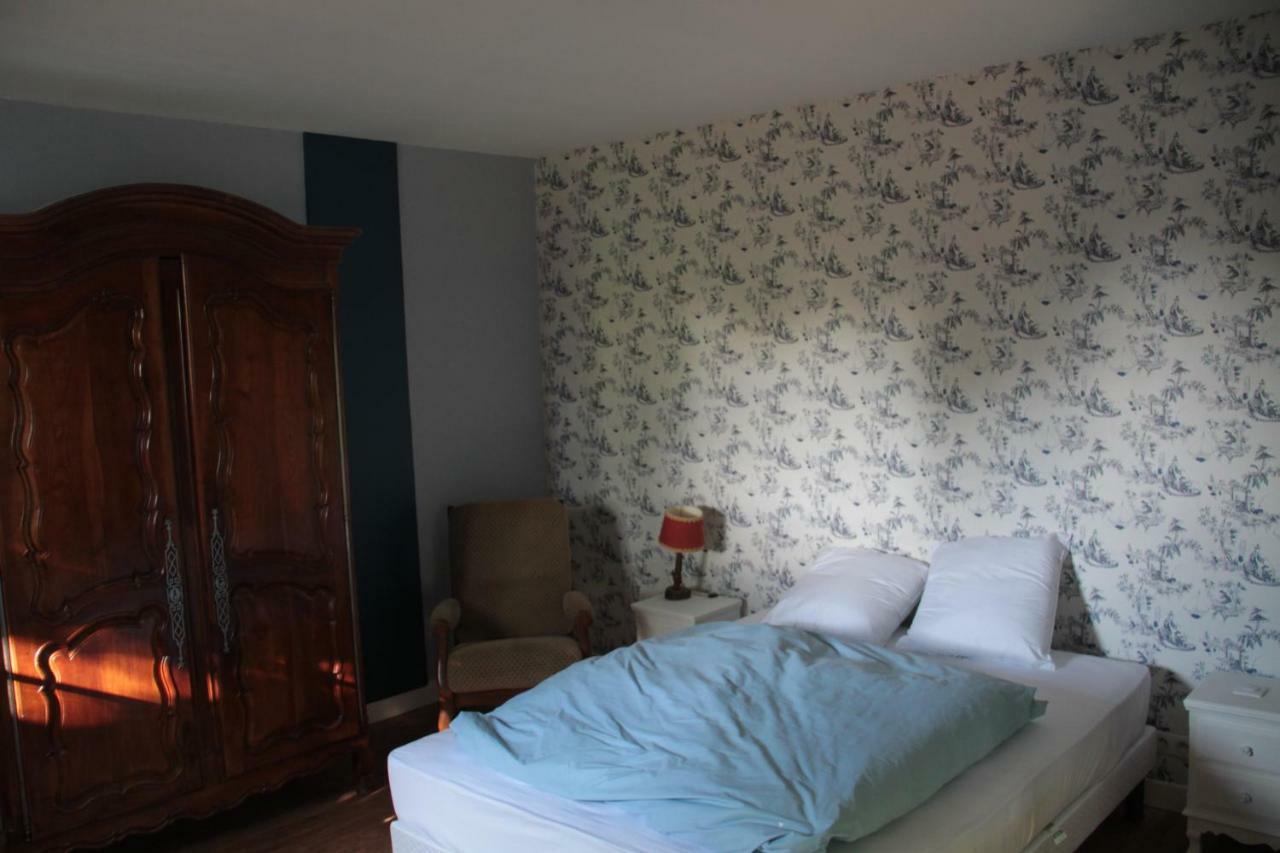 Le Logis De La Foret Hotel Sainte-Verge Esterno foto