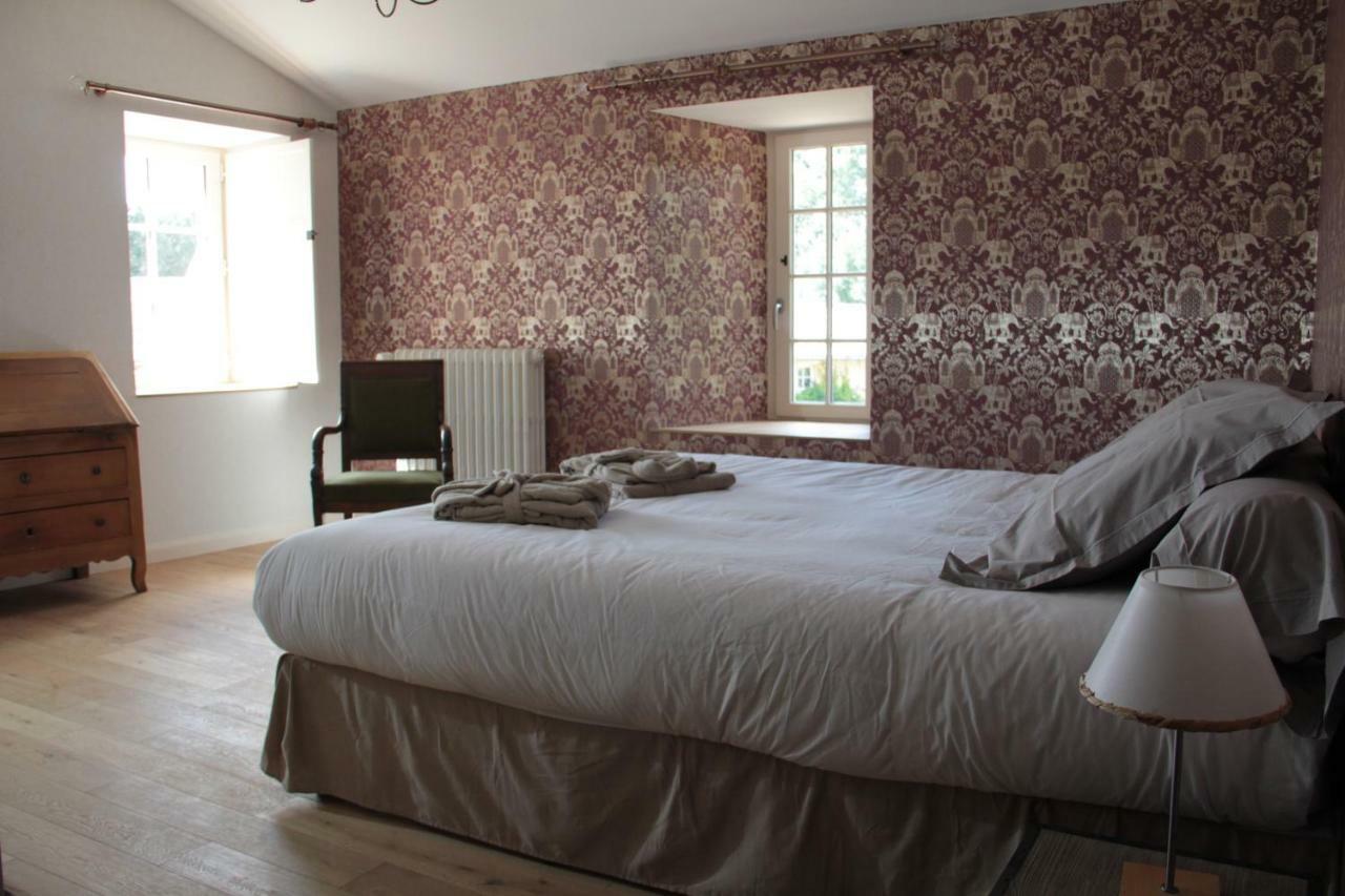 Le Logis De La Foret Hotel Sainte-Verge Esterno foto