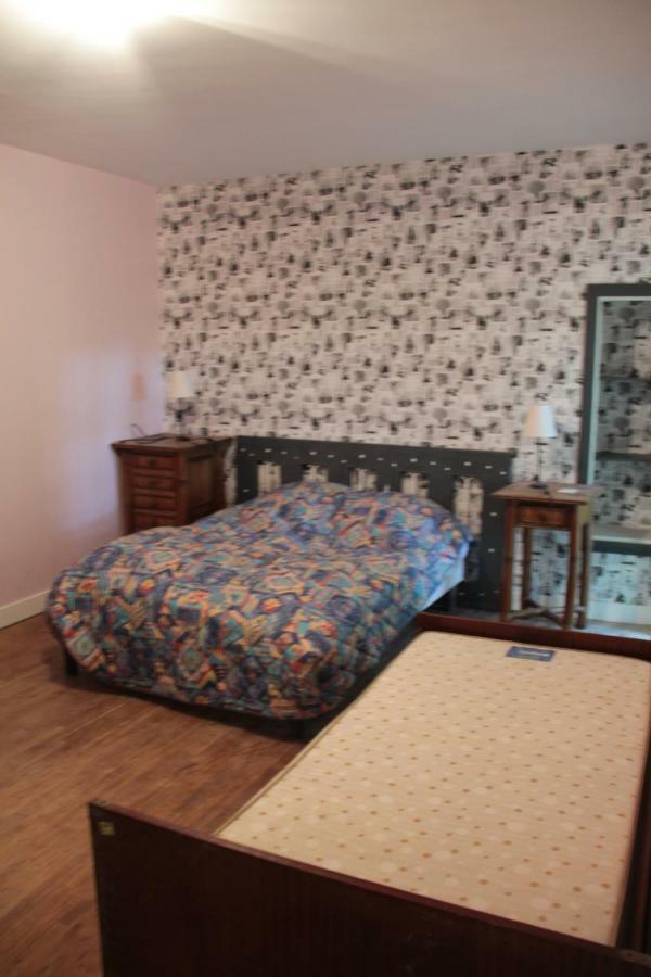 Le Logis De La Foret Hotel Sainte-Verge Esterno foto