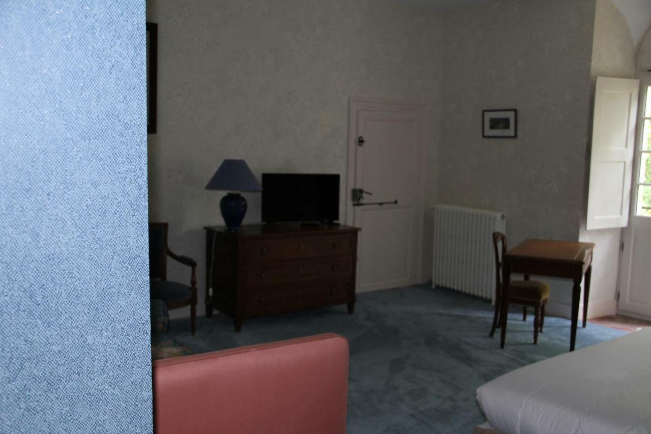 Le Logis De La Foret Hotel Sainte-Verge Esterno foto